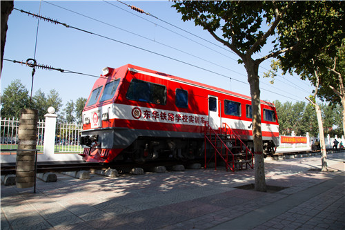石家莊東華鐵路學(xué)校高鐵專業(yè) 石家莊東華鐵路學(xué)校高鐵專業(yè)