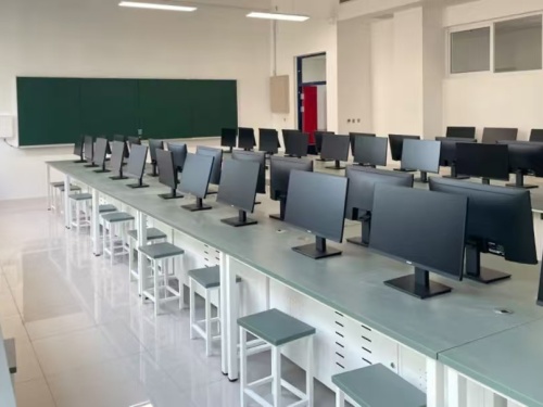 初中畢業男生學什么技術類專業好？